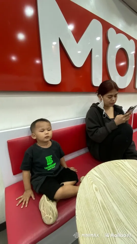 Boy Practices Kung Fu in Fast-Food Restaurant – AI Generated Video | Hailuo AI
