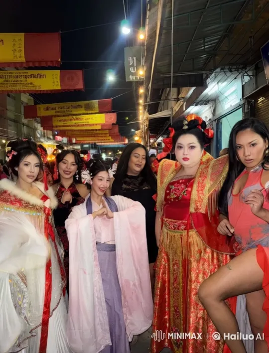 Night Market Kung Fu Battle in Traditional Costumes – AI Generated Video | Hailuo AI
