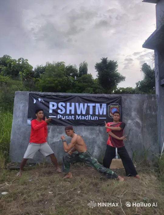 Traditional Kungfu Display in Madiun's Natural Setting – AI Generated Video | Hailuo AI
