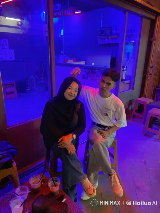 Two Friends Spar in Kungfu Moves at Café – AI Generated Video | Hailuo AI