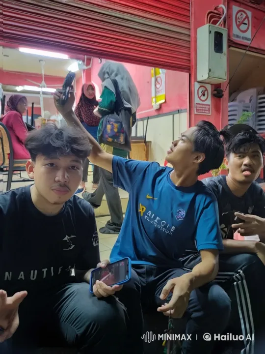 Young Friends Surprisingly Engage in Energetic Kungfu Fight in a Small Room – AI Generated Video | Hailuo AI