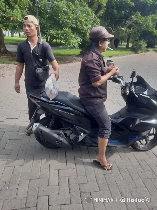 Woman Practicing Kungfu on Motorbike with Man – AI Generated Video | Hailuo AI
