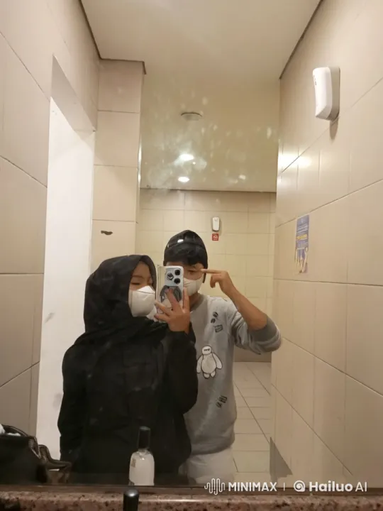 Intense Kung-Fu Battle in a Bathroom Setting – AI Generated Video | Hailuo AI