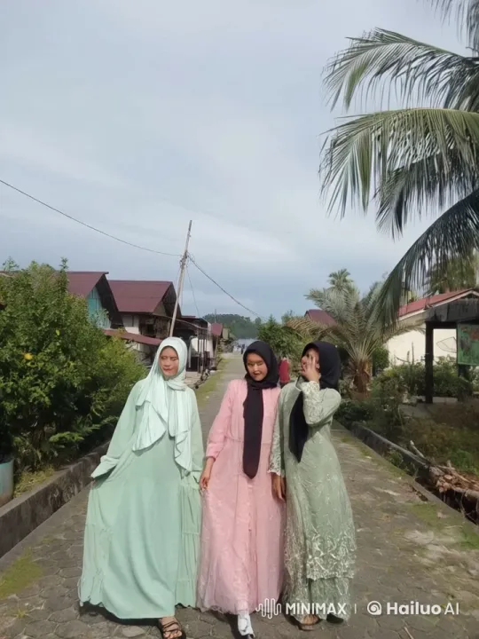 Traditional Dress Women Demonstrate Kungfu Skills – AI Generated Video | Hailuo AI