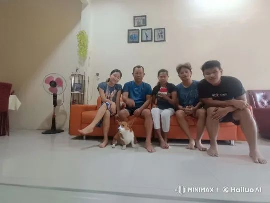Living Room Kung Fu: Coordinated Moves in a Cozy Setting – AI Generated Video | Hailuo AI