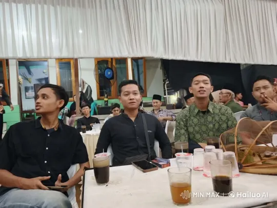 Indoor Gathering Turns into Impromptu Kungfu Show – AI Generated Video | Hailuo AI