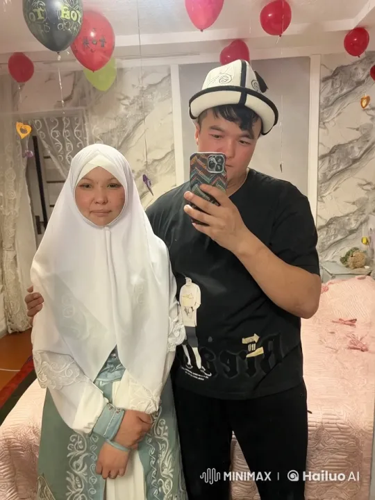 Couple Performing Kungfu in Festive Decorated Room – AI Generated Video | Hailuo AI