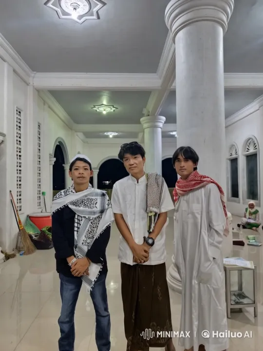 Three Individuals Practicing Synchronized Kungfu – AI Generated Video | Hailuo AI