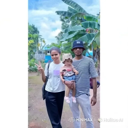 Family's Joyful Kung Fu Adventure in Garden Setting – AI Generated Video | Hailuo AI