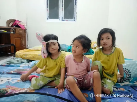 Children Practice Kungfu in Bedroom Setting – AI Generated Video | Hailuo AI
