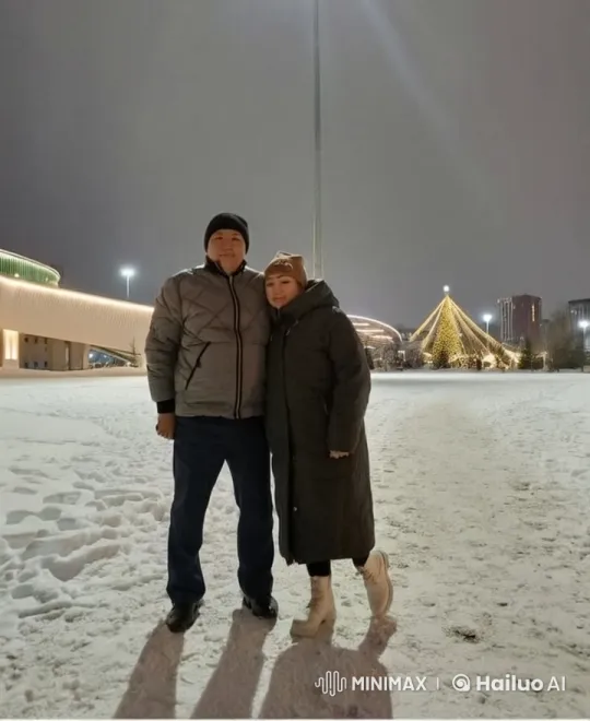 Couple in Snowy Public Square with Christmas Tree – AI Generated Video | Hailuo AI