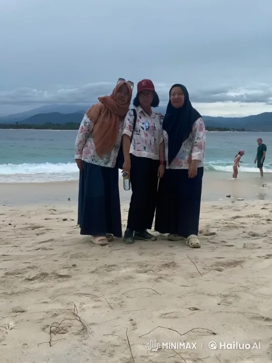 Friends Practice Kungfu on a Beach with Laughter – AI Generated Video | Hailuo AI
