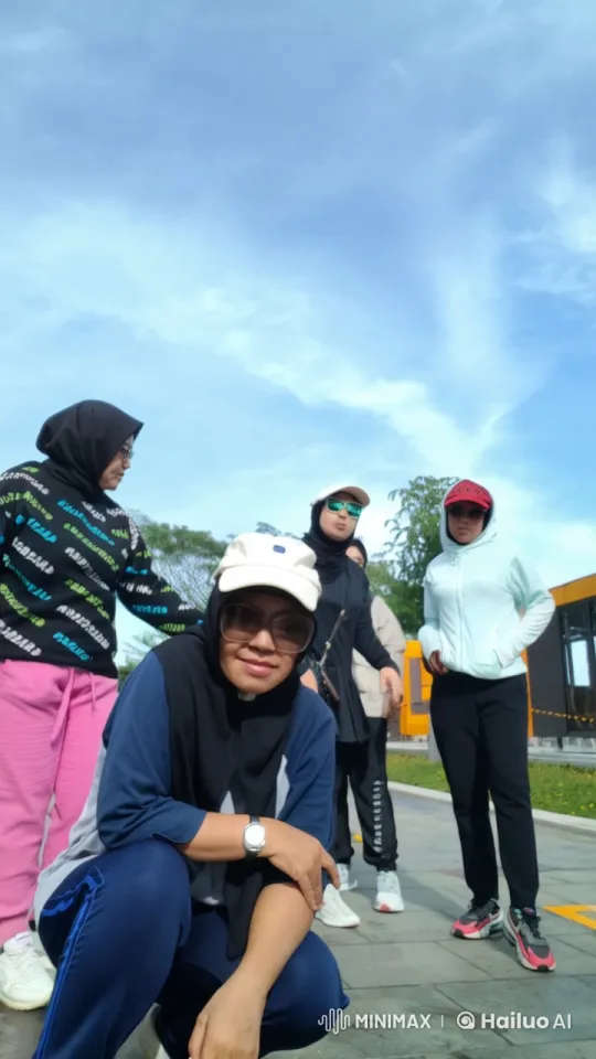 Live2D Animation: Five Practitioners Perform Kungfu in Park – AI Generated Video | Hailuo AI