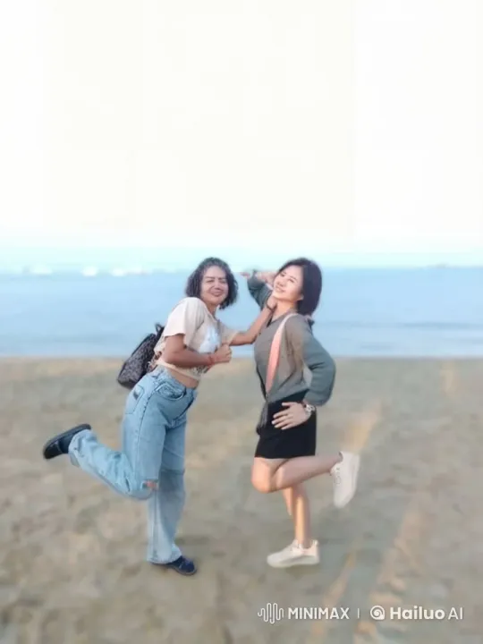 Kung Fu Fight on Serene Beach with Acrobatic Moves – AI Generated Video | Hailuo AI