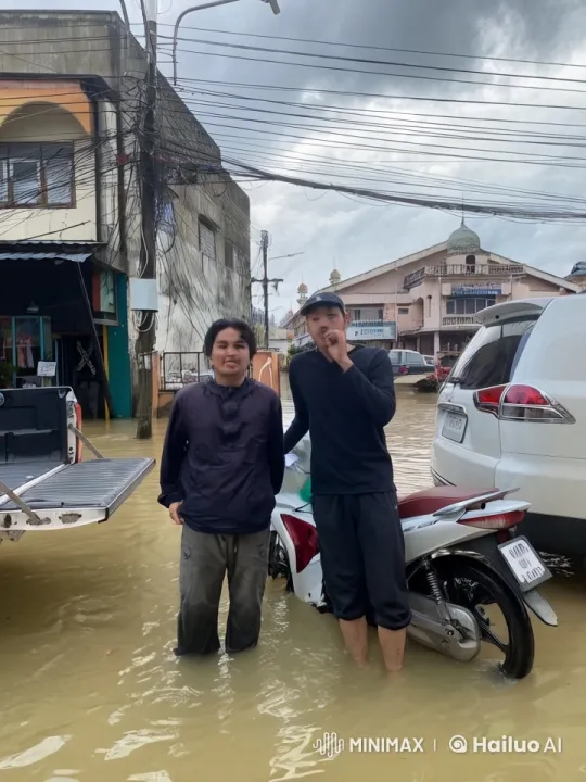 Kung Fu Duel in Flooded Urban Street – AI Generated Video | Hailuo AI