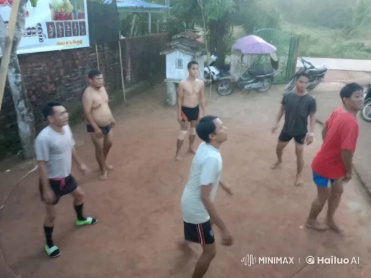 Kung Fu Practitioners Displaying Techniques in Courtyard – AI Generated Video | Hailuo AI