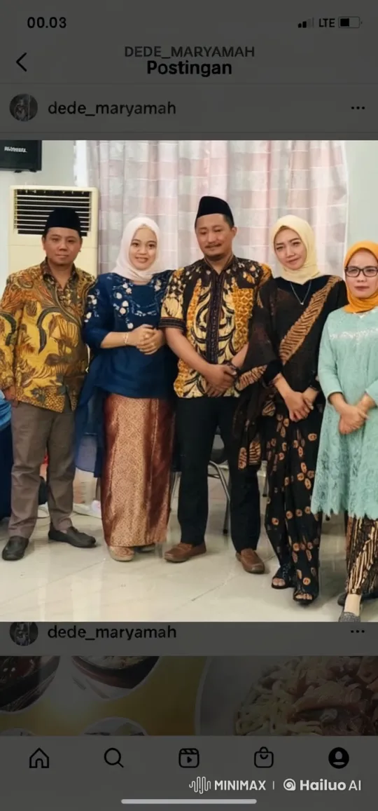 Indonesian Attire Kungfu Display in Indoor Setting – AI Generated Video | Hailuo AI