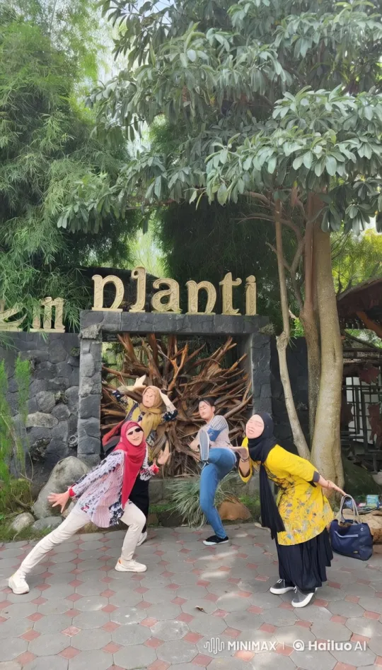 Four Martial Artists Showcase Kung Fu in Lush Garden – AI Generated Video | Hailuo AI