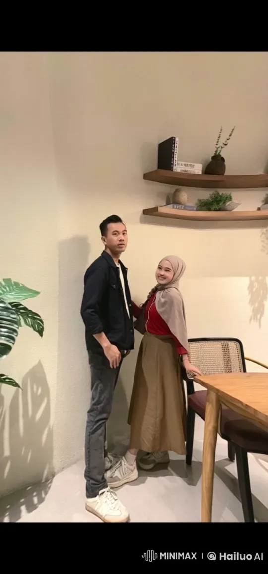 Casual Café Transforms into Thrilling Kung-Fu Scene – AI Generated Video | Hailuo AI