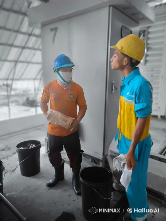 Construction Worker Surprises with Kung Fu Skills – AI Generated Video | Hailuo AI
