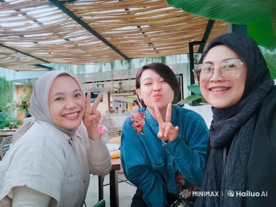 Friends Enjoy Playful Kungfu at Vibrant Café – AI Generated Video | Hailuo AI