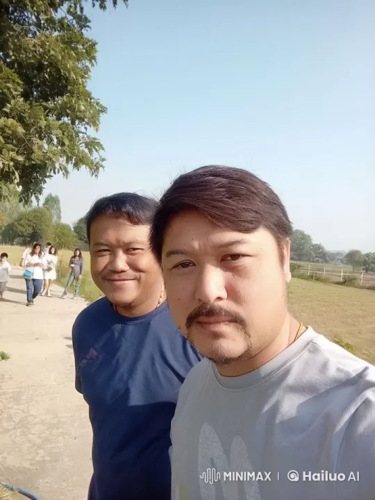 Joyful Couple in Serene Park Setting – AI Generated Video | Hailuo AI