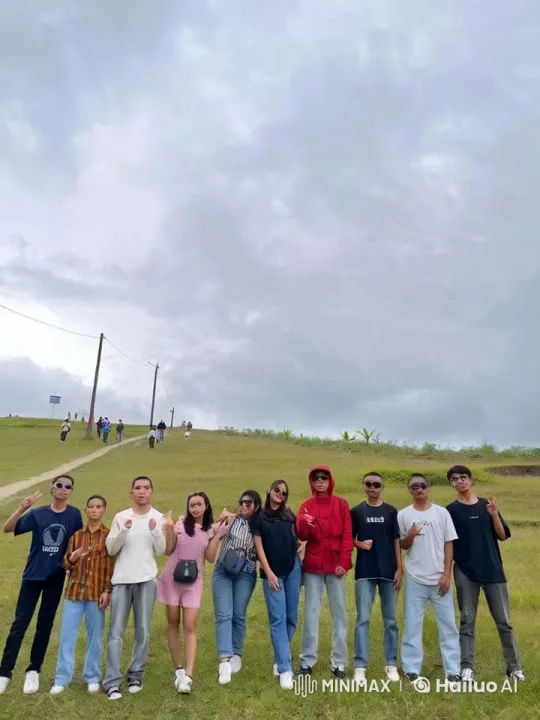 Nine People Perform Kung Fu on a Hill – AI Generated Video | Hailuo AI