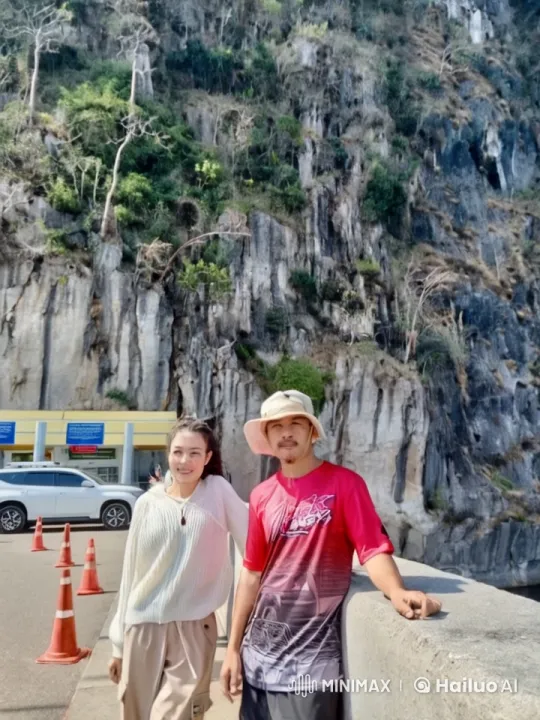 Intense Martial Arts Battle on Cliffside Pavement – AI Generated Video | Hailuo AI