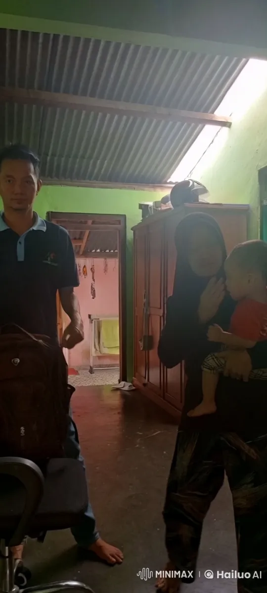 Kung Fu Practice Meets Home Life Dynamics – AI Generated Video | Hailuo AI