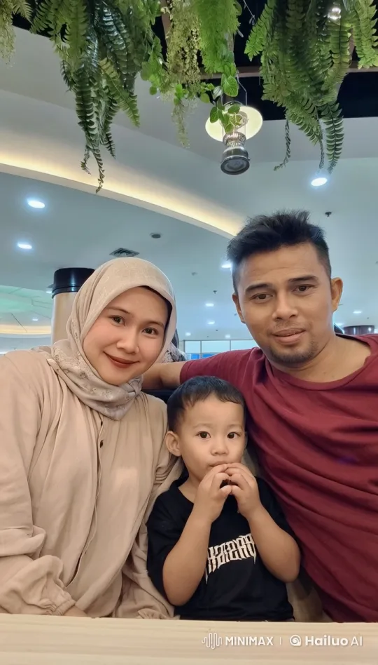 Family Watches Child Perform Impressive Kung Fu Moves – AI Generated Video | Hailuo AI