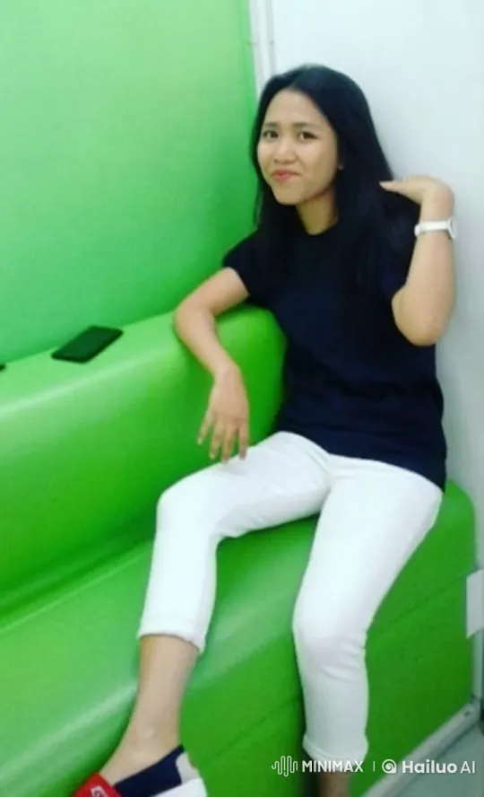Woman Demonstrates Confident Kungfu Skills on Couch – AI Generated Video | Hailuo AI