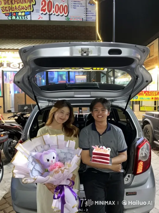 Night Market Kungfu Surprise: Love and Action Unite – AI Generated Video | Hailuo AI