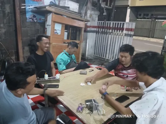 Nighttime Card Game Turns Into Kung Fu Battle – AI Generated Video | Hailuo AI