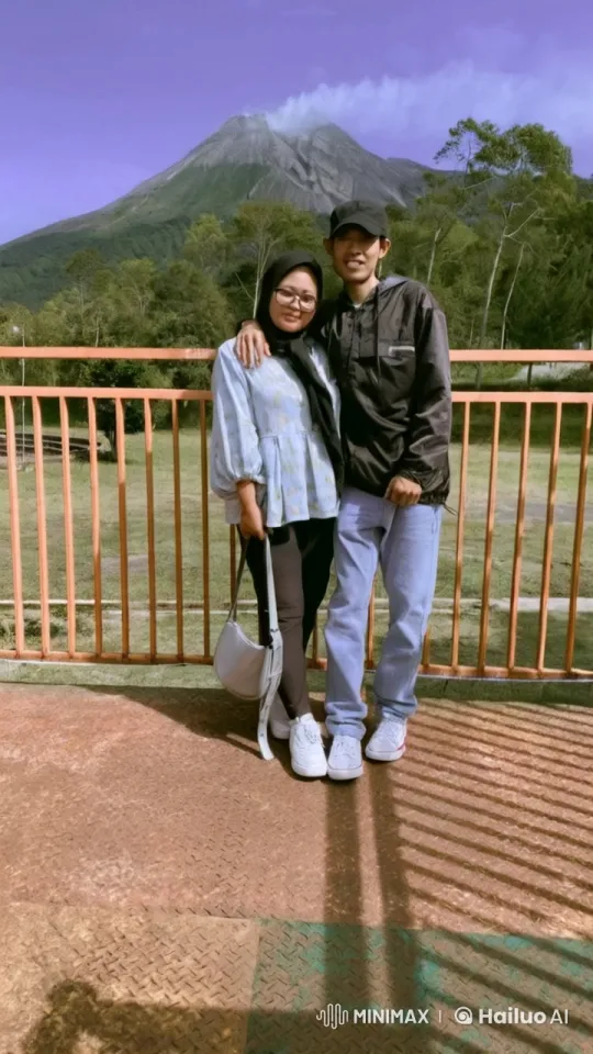 Couple Practicing Kungfu Against Mountain Backdrop – AI Generated Video | Hailuo AI