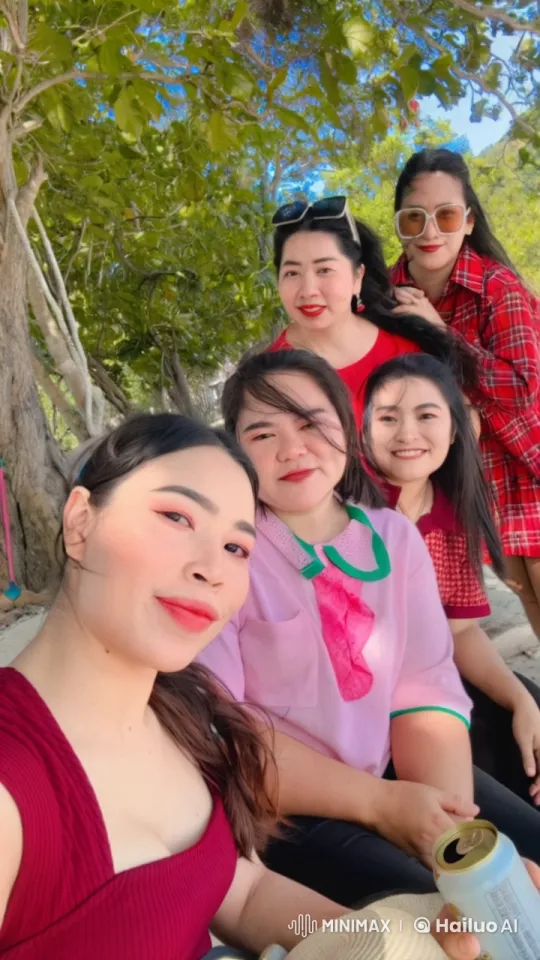 Five Women Engage in Intense Kung Fu Combat in Enchanting Forest – AI Generated Video | Hailuo AI
