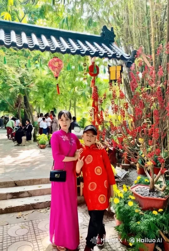 Traditional Kung Fu Display in Serene Garden Setting – AI Generated Video | Hailuo AI