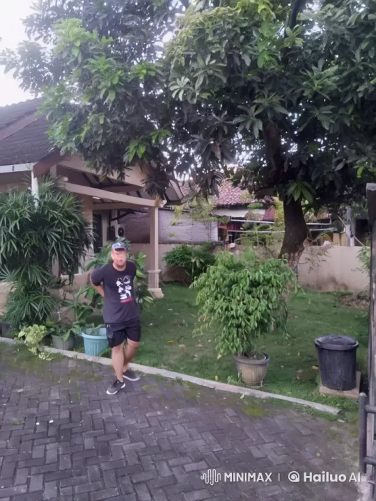 Capoeira and Taekwondo Fusion in Garden Setting – AI Generated Video | Hailuo AI