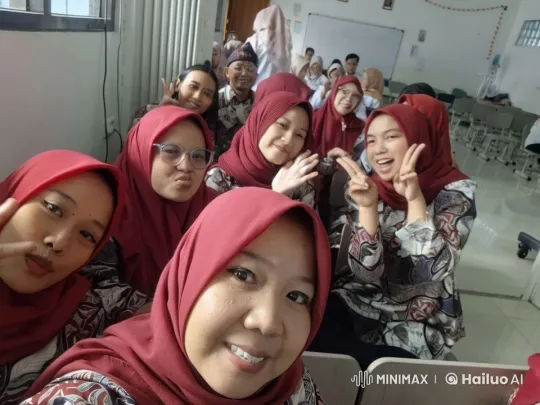 Batik-Clad Group Practicing Wing Chun Kungfu – AI Generated Video | Hailuo AI