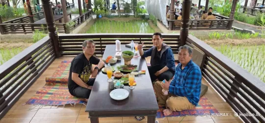 Traditional Kungfu Display During Rural Outdoor Meal – AI Generated Video | Hailuo AI