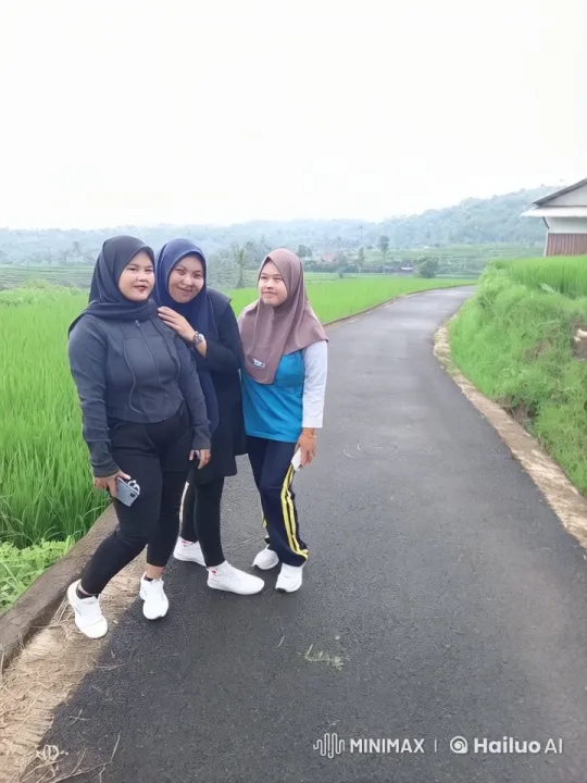 Women Practicing Martial Arts in Peaceful Rice Fields – AI Generated Video | Hailuo AI