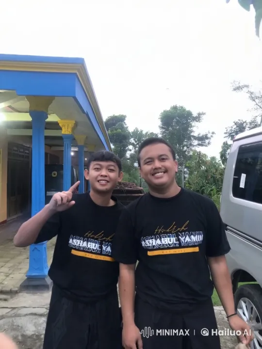 Young Men Perform Energetic Kungfu Demonstration in Rural Setting – AI Generated Video | Hailuo AI