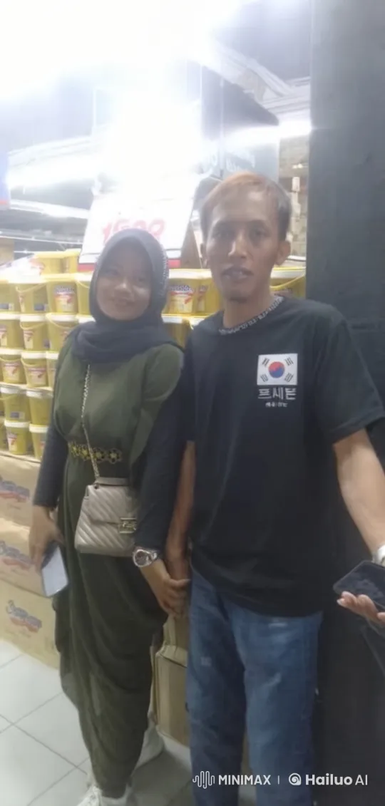 Martial Arts Performance in Store Aisle – AI Generated Video | Hailuo AI
