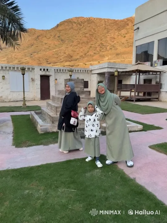Child Practices Kung Fu in Mountainous Courtyard – AI Generated Video | Hailuo AI