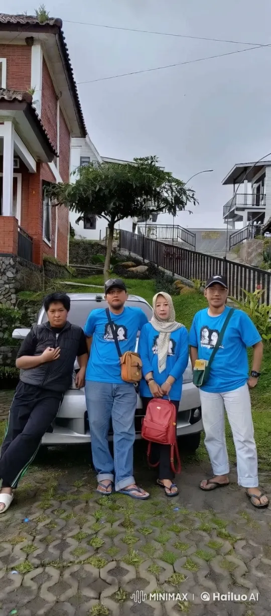 Lighthearted Kung Fu Fun in a Residential Setting – AI Generated Video | Hailuo AI