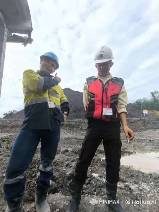 Construction Site Kung Fu Showdown – AI Generated Video | Hailuo AI