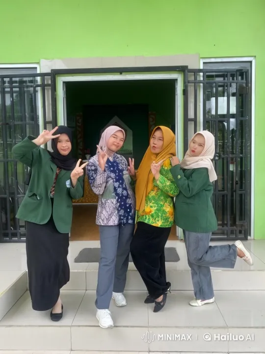 Four Women Practicing Kungfu in Front of a Building – AI Generated Video | Hailuo AI