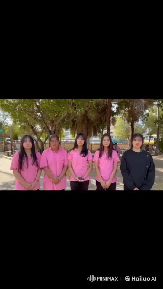 Park Kung Fu Display: Coordinated Stances and High Kicks – AI Generated Video | Hailuo AI