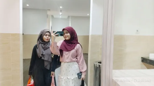 Women Perform Kungfu in Mirror Selfie Video – AI Generated Video | Hailuo AI