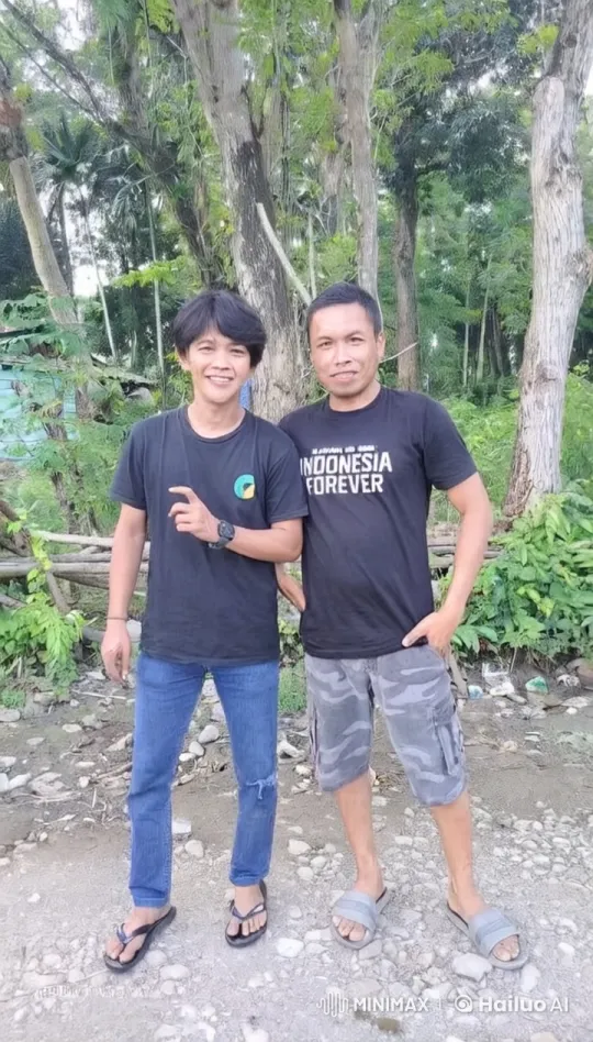 Rural Kung Fu Exchange Between Chinese and Indonesian Practitioners – AI Generated Video | Hailuo AI