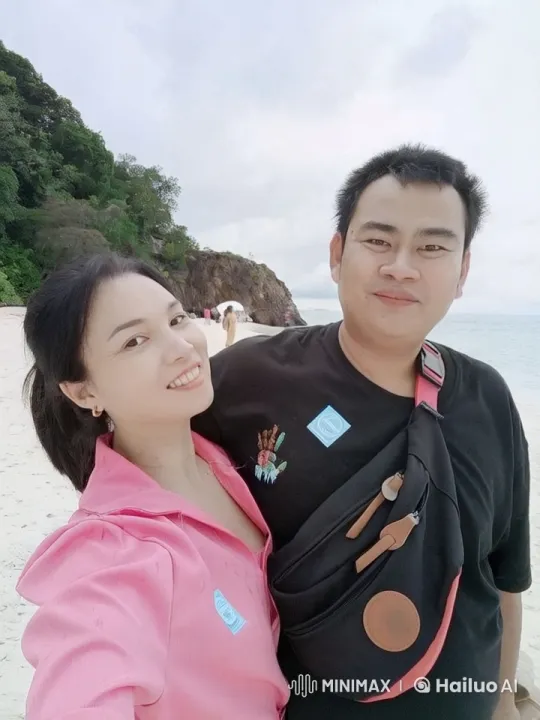 Martial Artist Demonstrates Skills on Beach – AI Generated Video | Hailuo AI